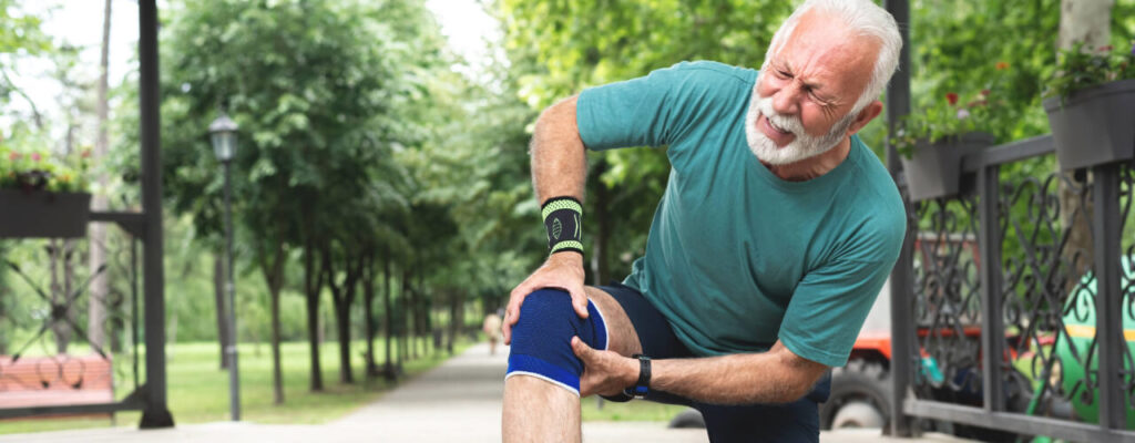 Managing Chronic Knee Pain with Physical Therapy: Effective Techniques