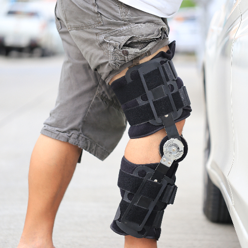 post-operative-knee-brace-therasport-physical-therapy-delran-merchantville-sewell-nj